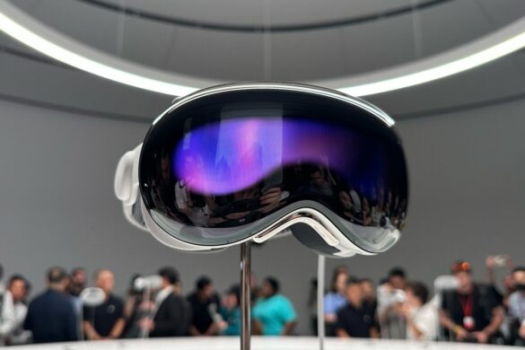Apple планирует продать до 500 тыс. гарнитур Vision Pro до конца 2024 года