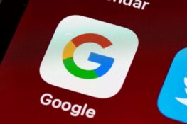 Скрыть раздел «Рекламные результаты» в Google теперь можно только после прокрутки страницы