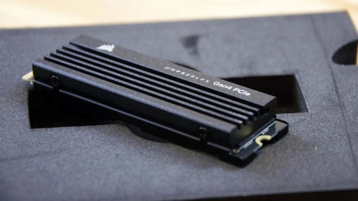 Накопитель Corsair MP Pro LPX