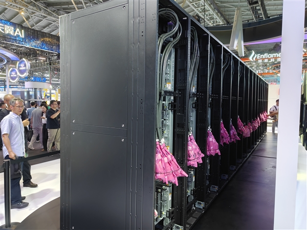 Цена одного кластера искусственного интеллекта CloudMatrix оценивается в $ млн