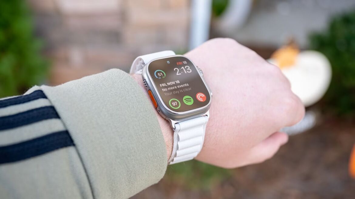 Третье поколение Apple Watch SE может получить дисплеи размером и дюйма