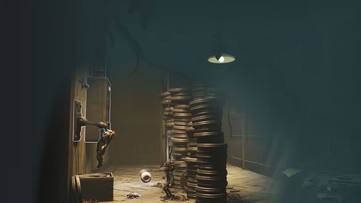 Алон тянет рычаг чтобы получить батарею в Little Nightmares