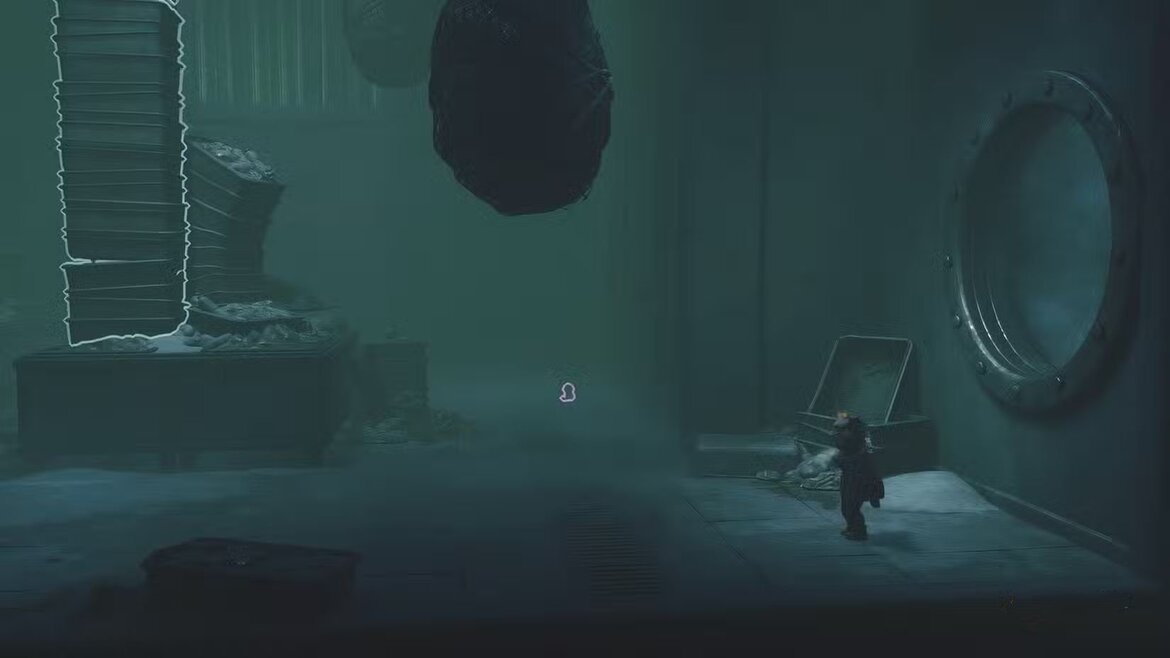 Алон стоит рядом с куклой в Little Nightmares III