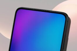 Apple готовит юбилейный iPhone 20 с цельным дисплеем без вырезов и видимой камеры