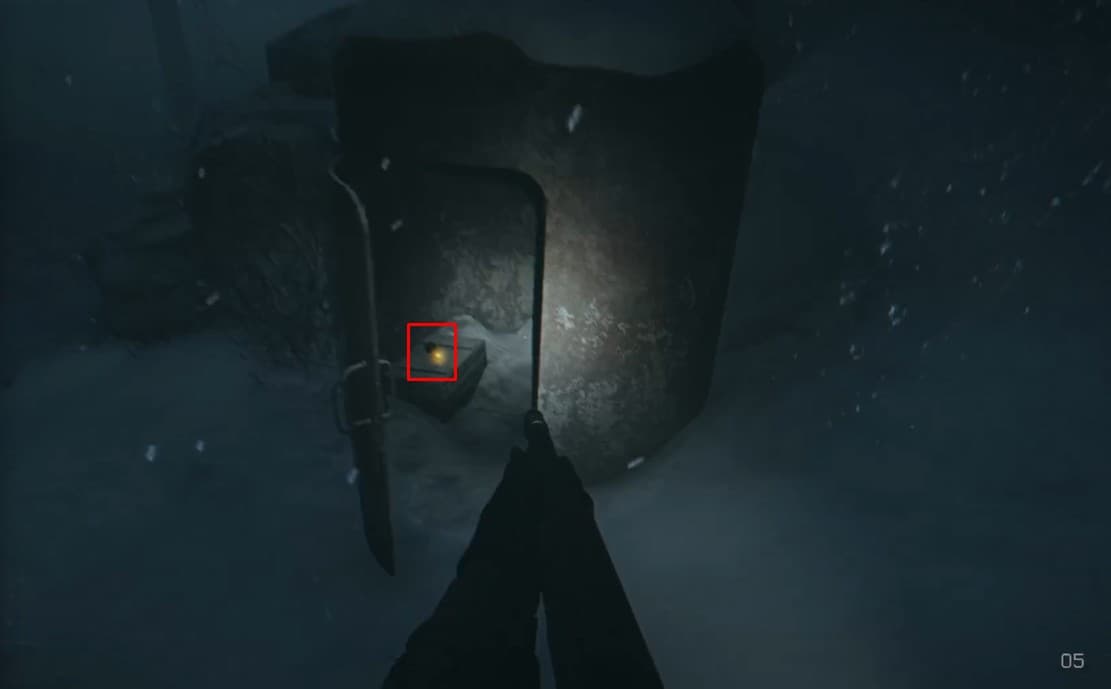 Батарея в металлическом бункере