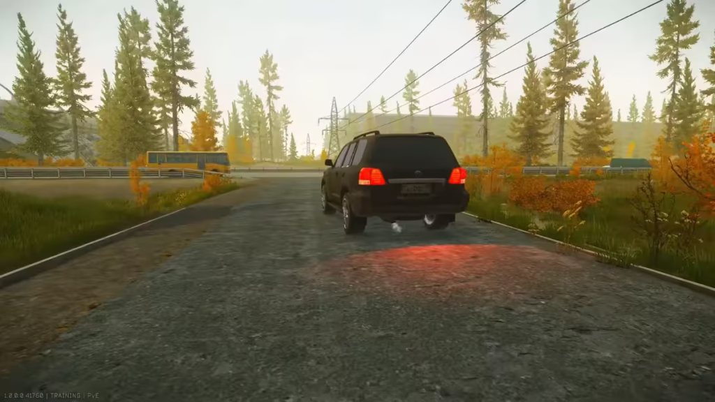 Чёрный внедорожник в дальнем углу