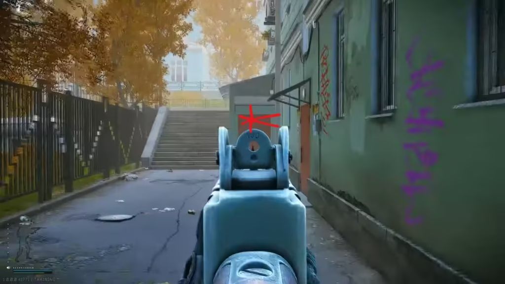 Найдите маленькую коричневую ржавую дверь