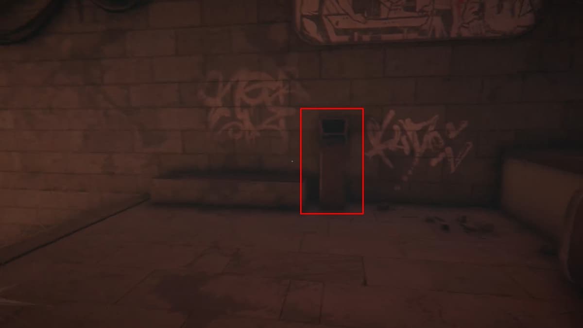 Терминал под эскалаторами