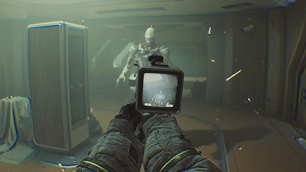 Выстрелите зарядом из своего CAT прямо в грудь Робота