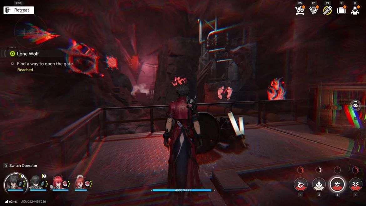 Подойдите к подвешенному треугольнику