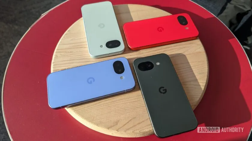 Дизайн Google Pixel 10a Google Pixel 10a с плоской задней панелью