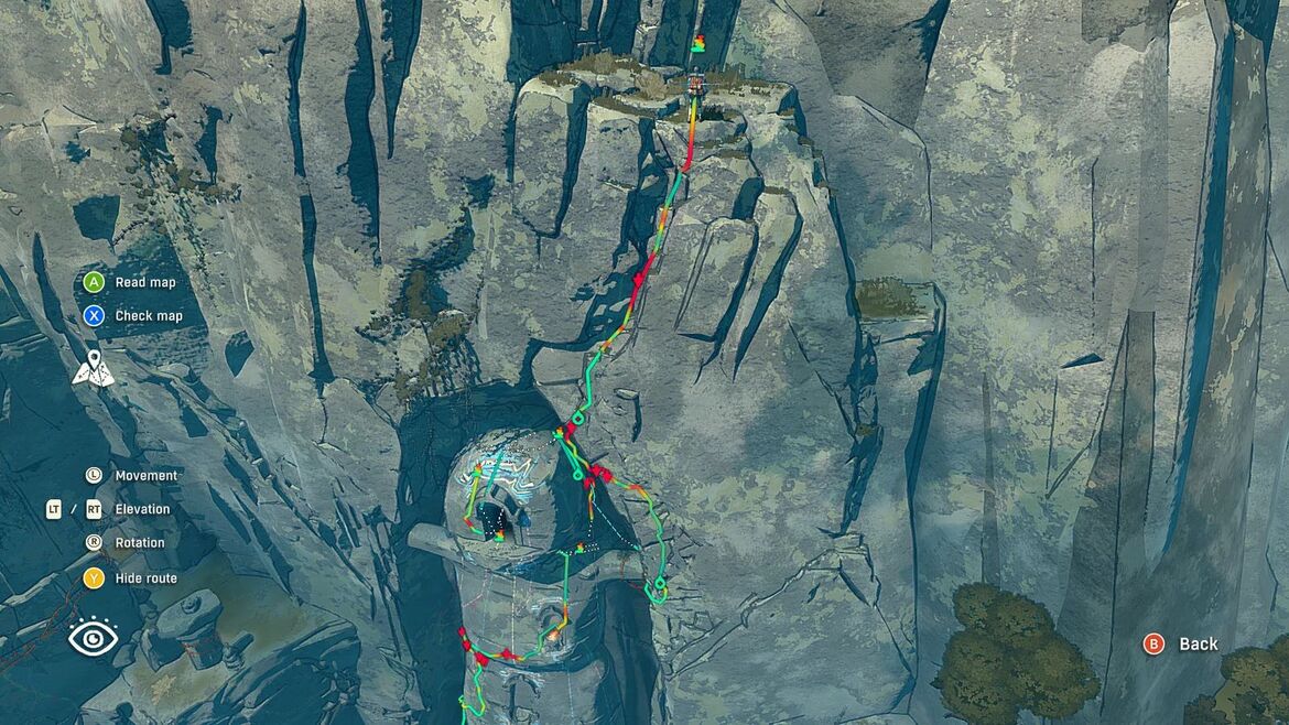 На уровне головы можно остановиться и войти в пещеру