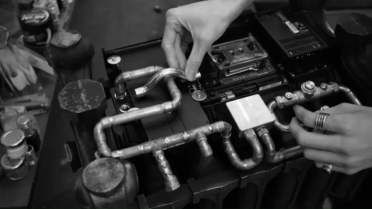 Billet Labs собрала ПК в чугунном радиаторе на 99 кг