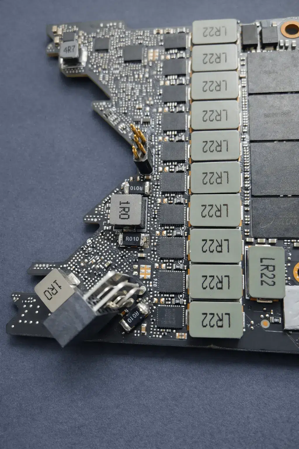 Изображение к статье: Редкий RTX 3080 Ti 20GB разогнали до 555 Вт и жидкого металла