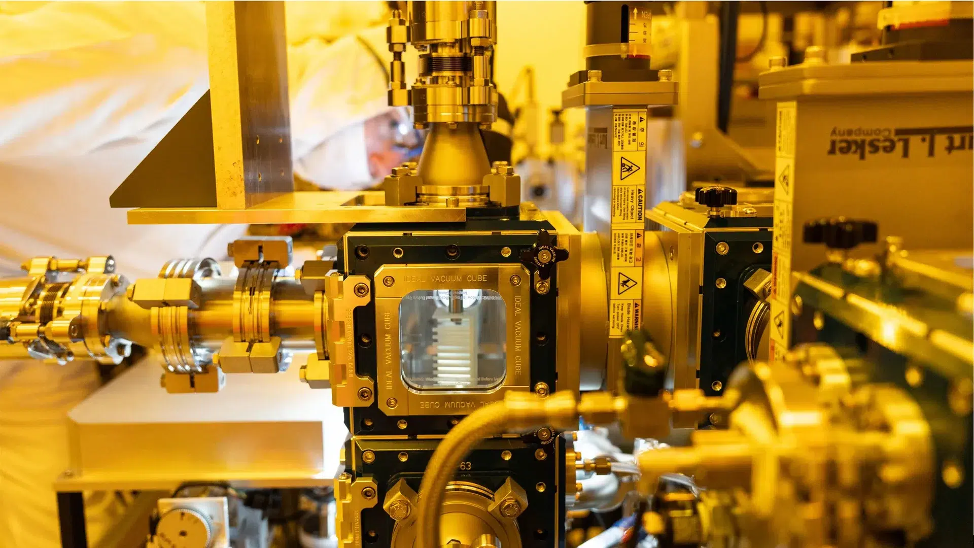 Изображение к статье: Imec ускорила EUV-литографию: +20% к скорости резиста с O2