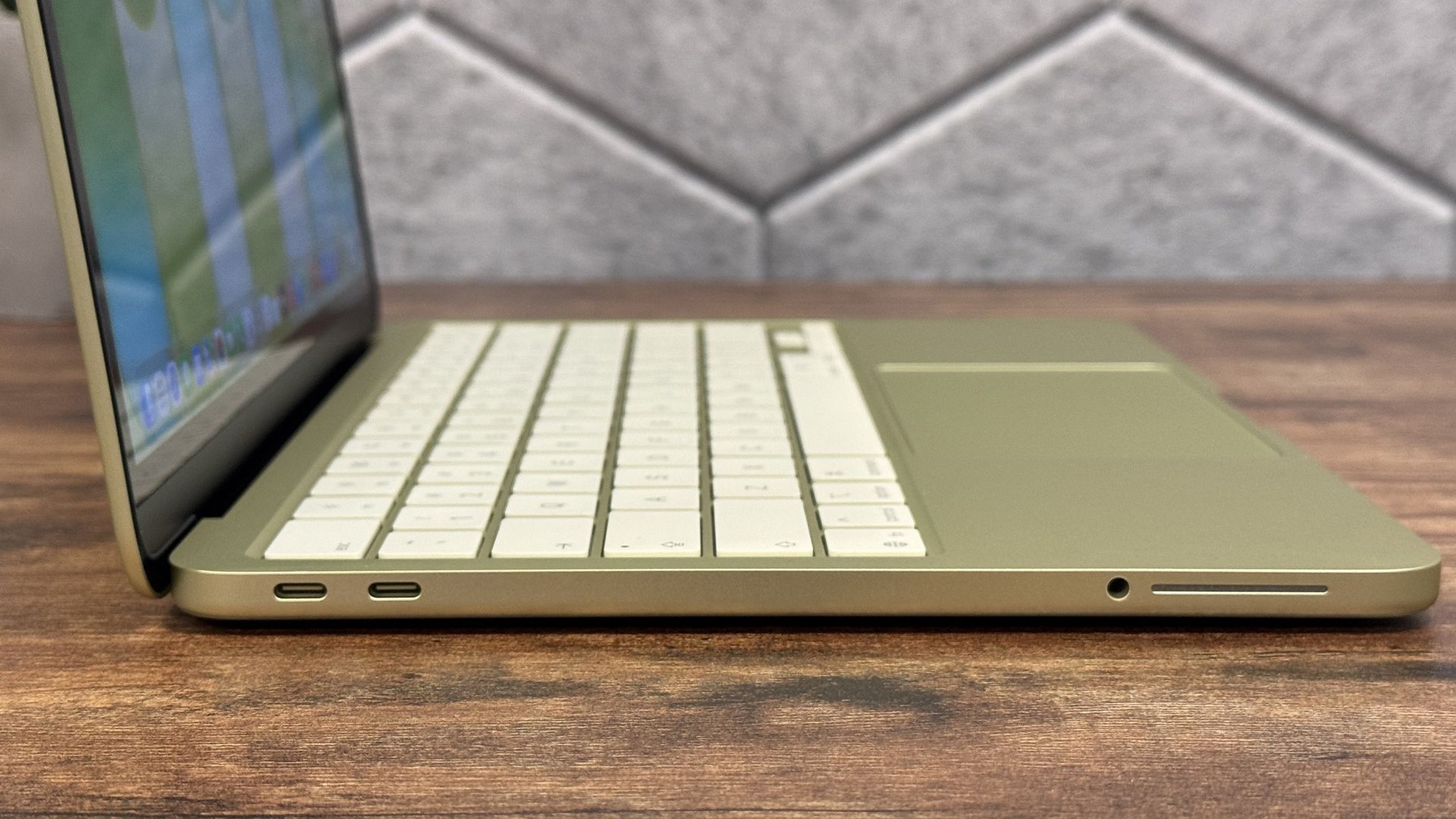 Глава Asus: MacBook Neo за $599 шокировал рынок ПК