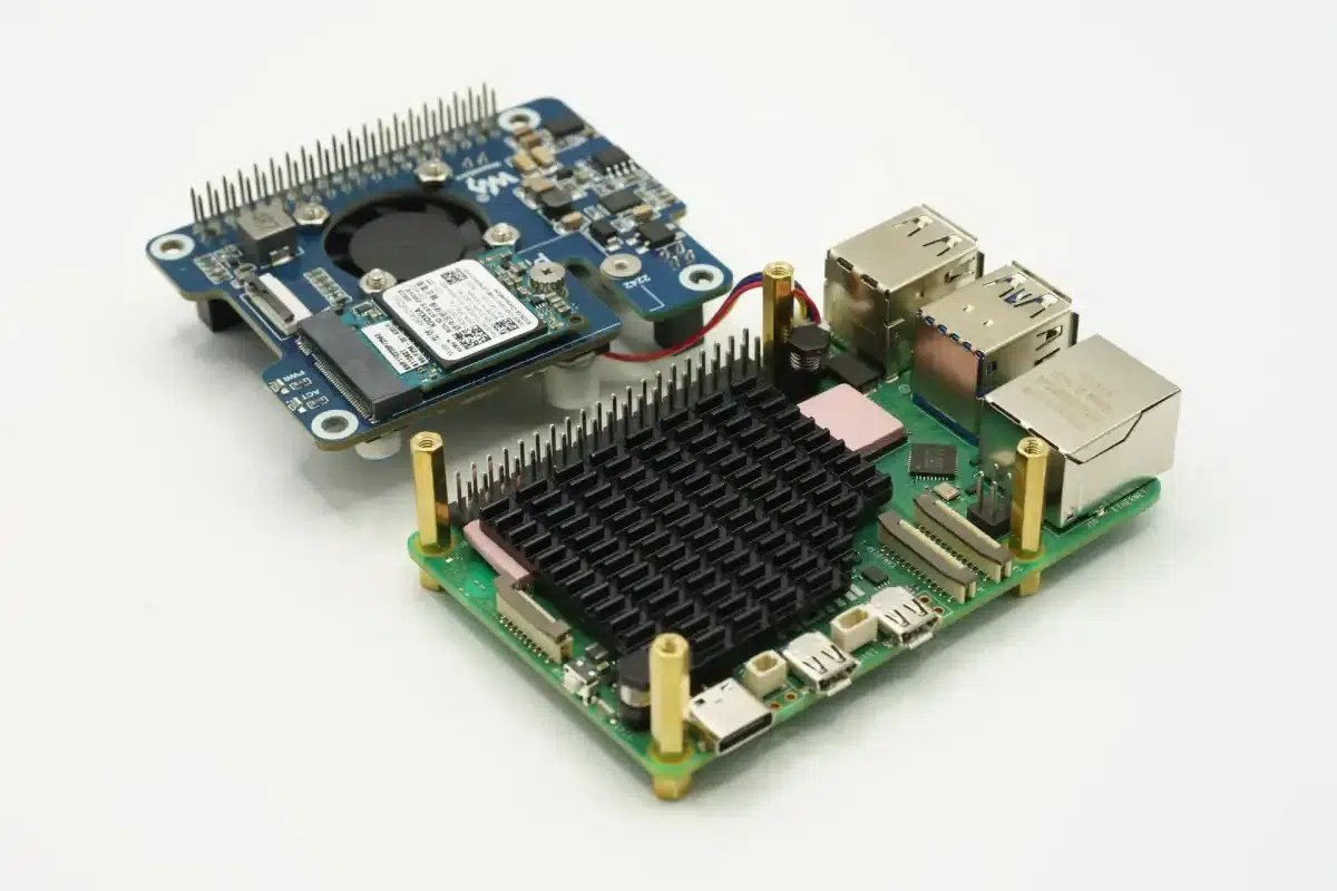 Изображение к статье: Raspberry Pi 5 с NVMe SSD за $200: мини-ПК стал заметно быстрее