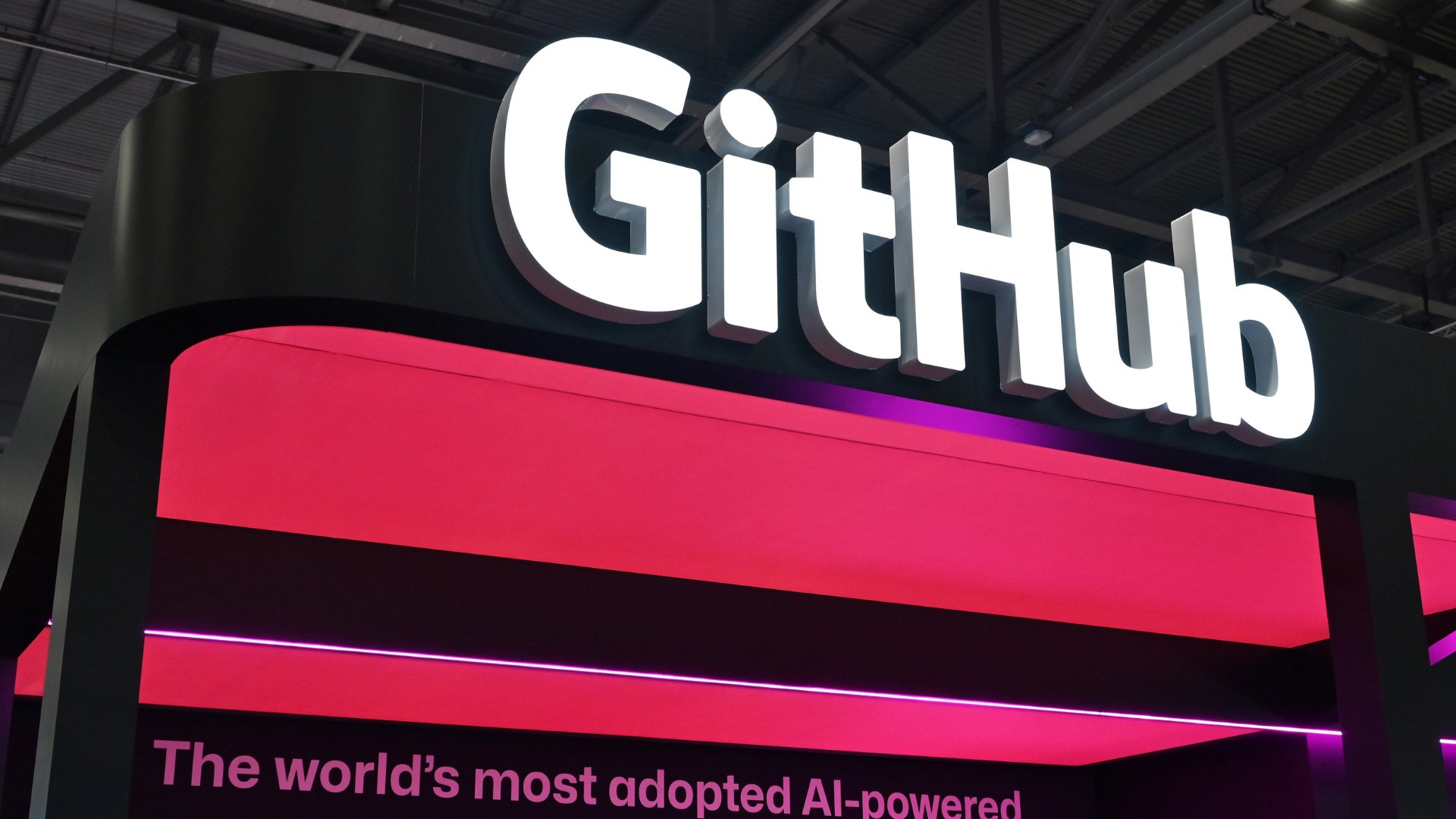 Glassworm спрятал вредоносный код в 151 GitHub репозитории и VS Code
