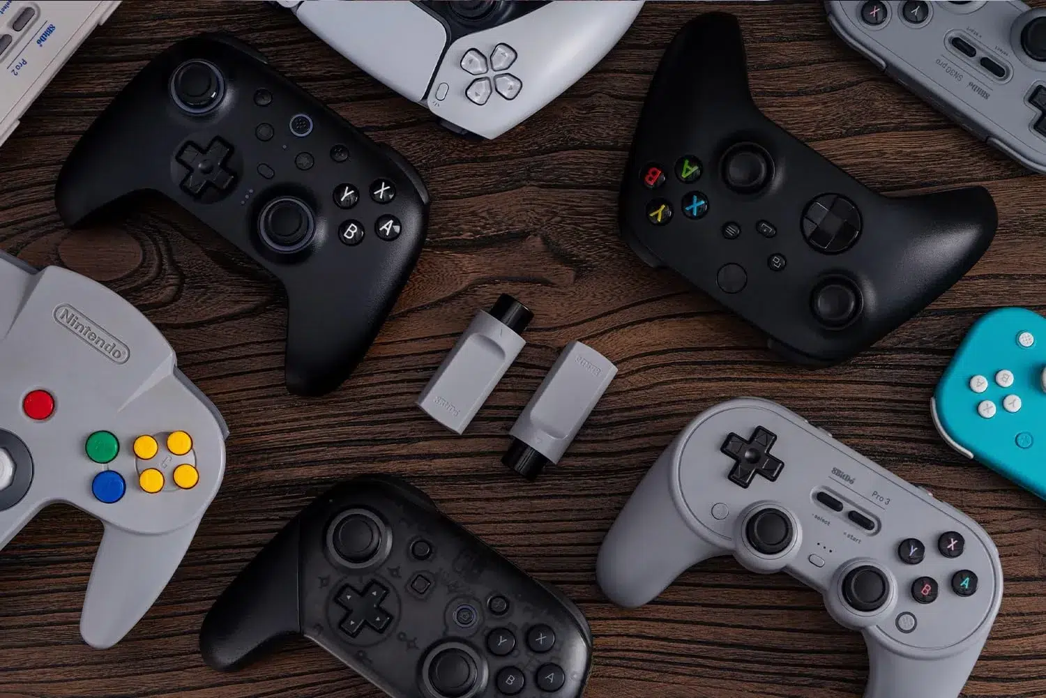 Изображение к статье: 8BitDo выпустила N64-контроллер за $40 с радиоканалом 2,4 ГГц