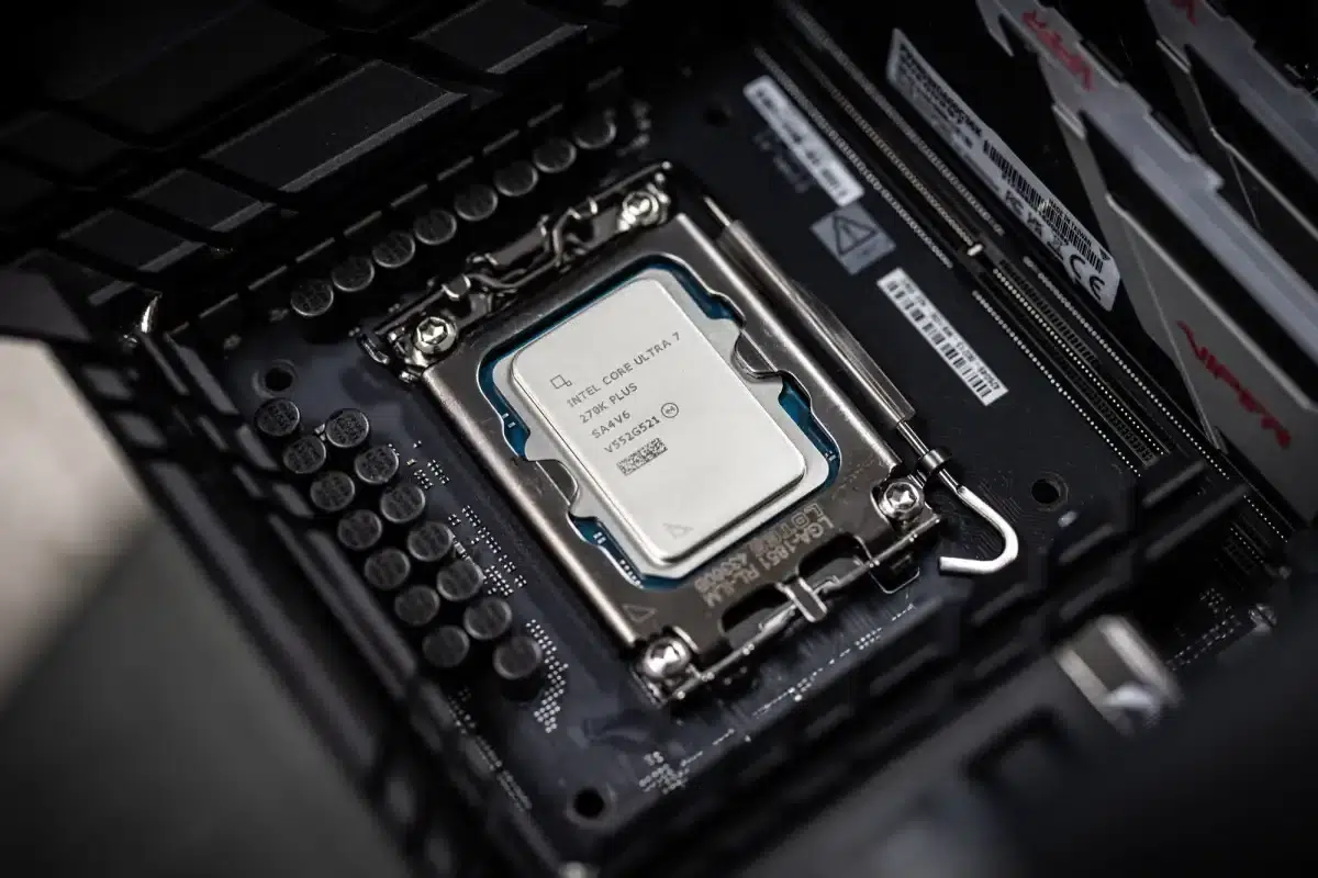 Изображение к статье: Intel Core Ultra 7 270K Plus оценили в $299: быстрее 285K в ряде задач