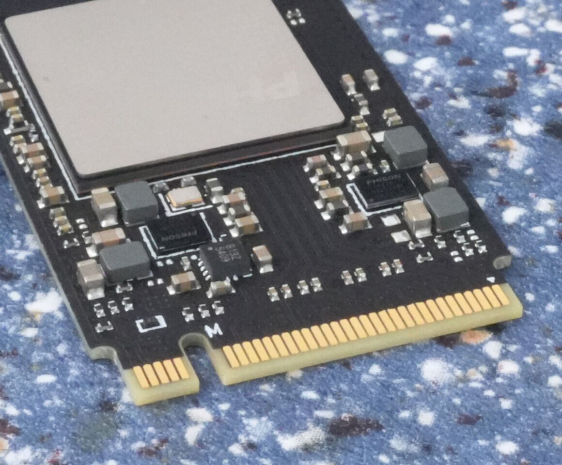 Microsoft закрыла реестровый трюк для ускорения NVMe в Windows 11