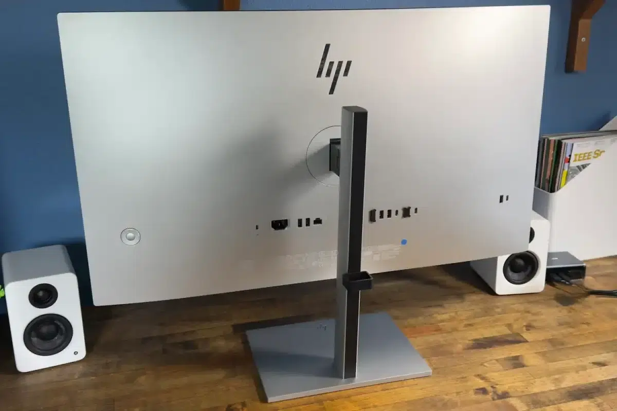 Изображение к статье: HP Series 7 Pro 732pk: 4K IPS Black и Thunderbolt 4 как хаб