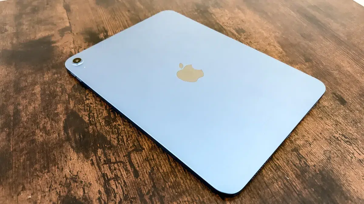 Изображение к статье: iPad 12 засветился у ESR: 11 дюймов, A18 и те же габариты