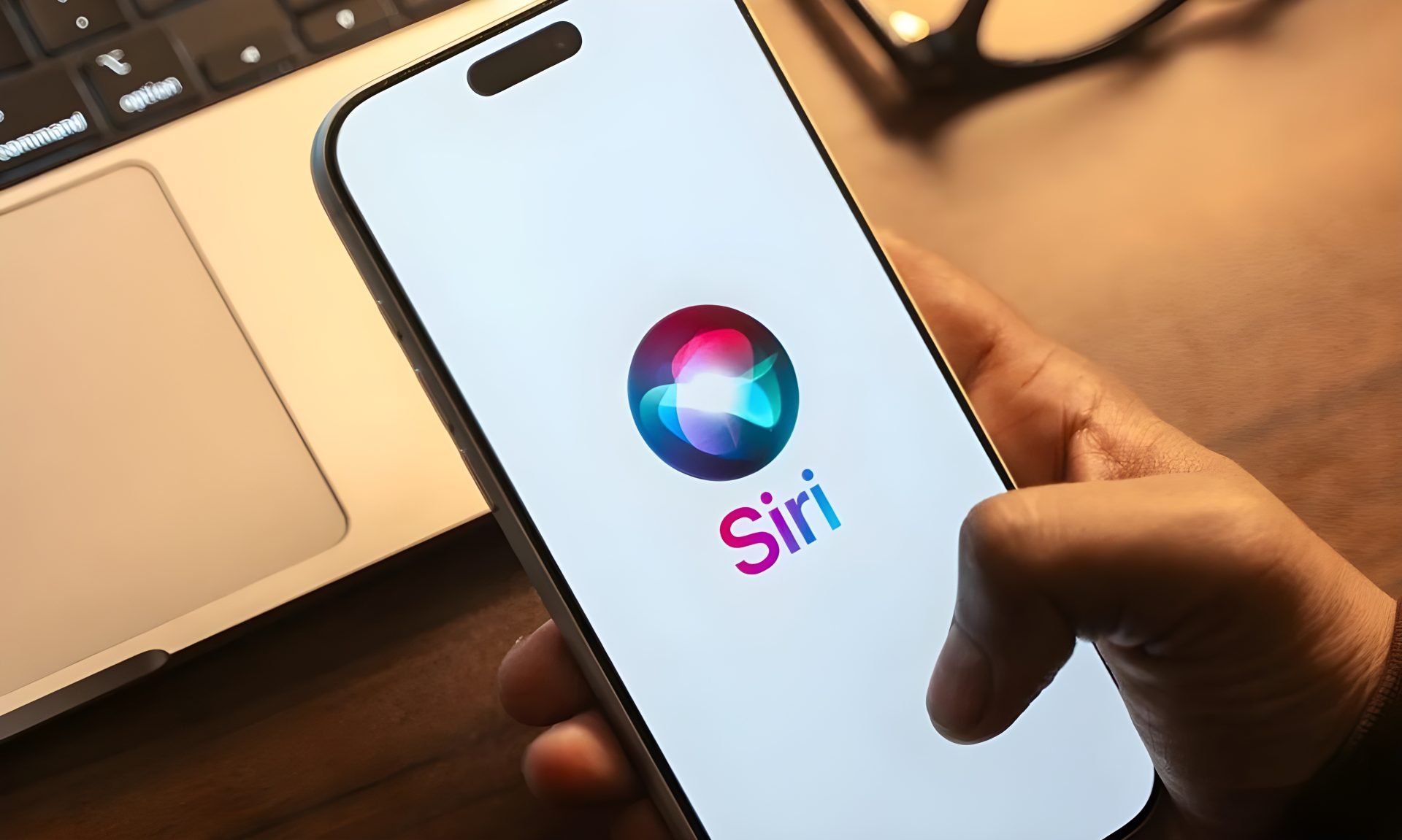 Apple готовит мультиагентную Siri в iOS 27 с Gemini и Claude