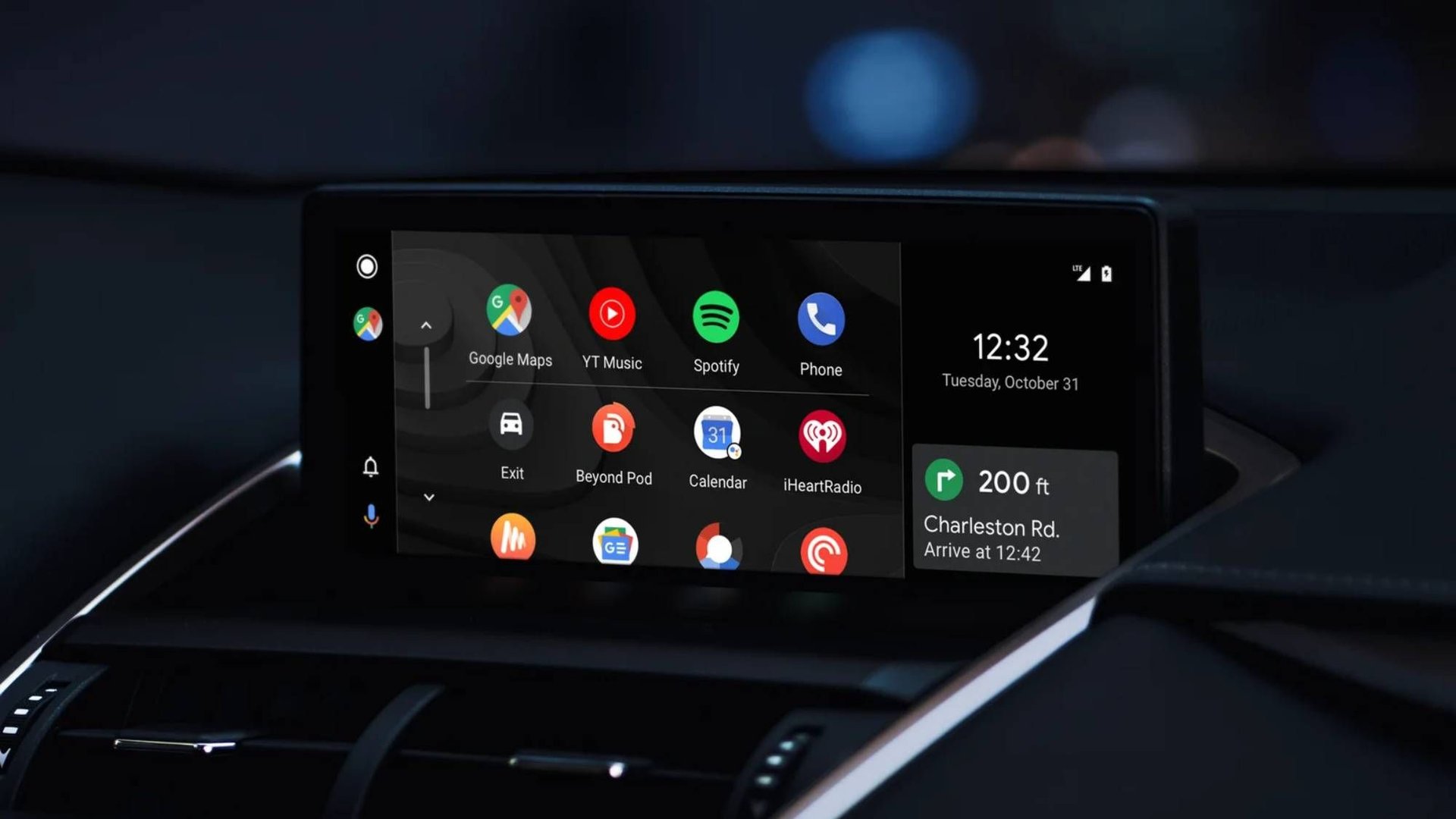 Изображение к статье: YouTube заработал в Android Auto, но только как аудио и с Premium
