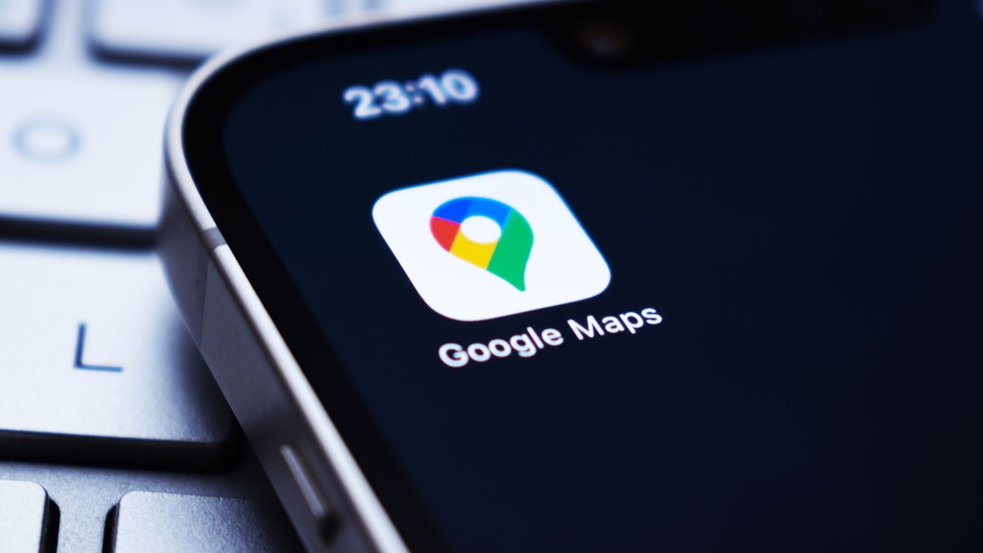 Изображение к статье: Google Maps научился считать заряд для 350+ EV в Android Auto