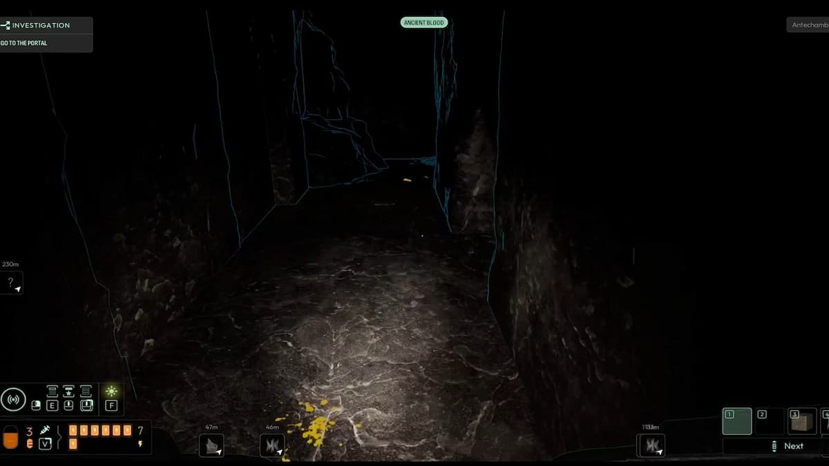 В центре будет скелет на троне