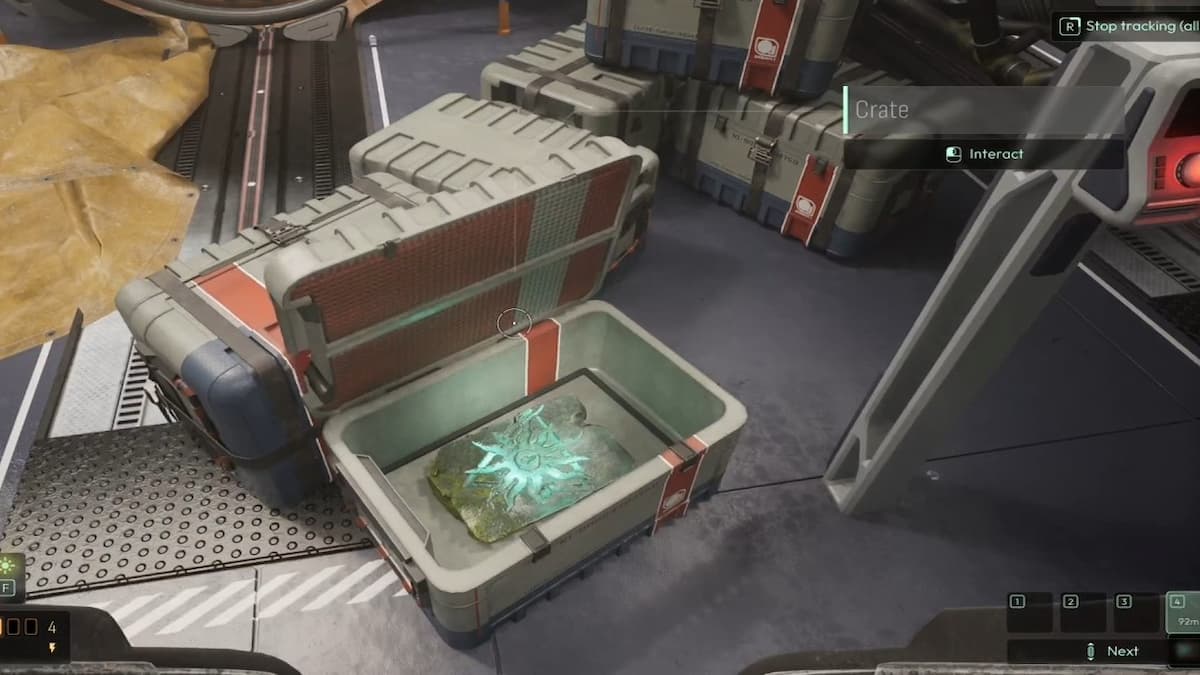 Внутри лежит табличка