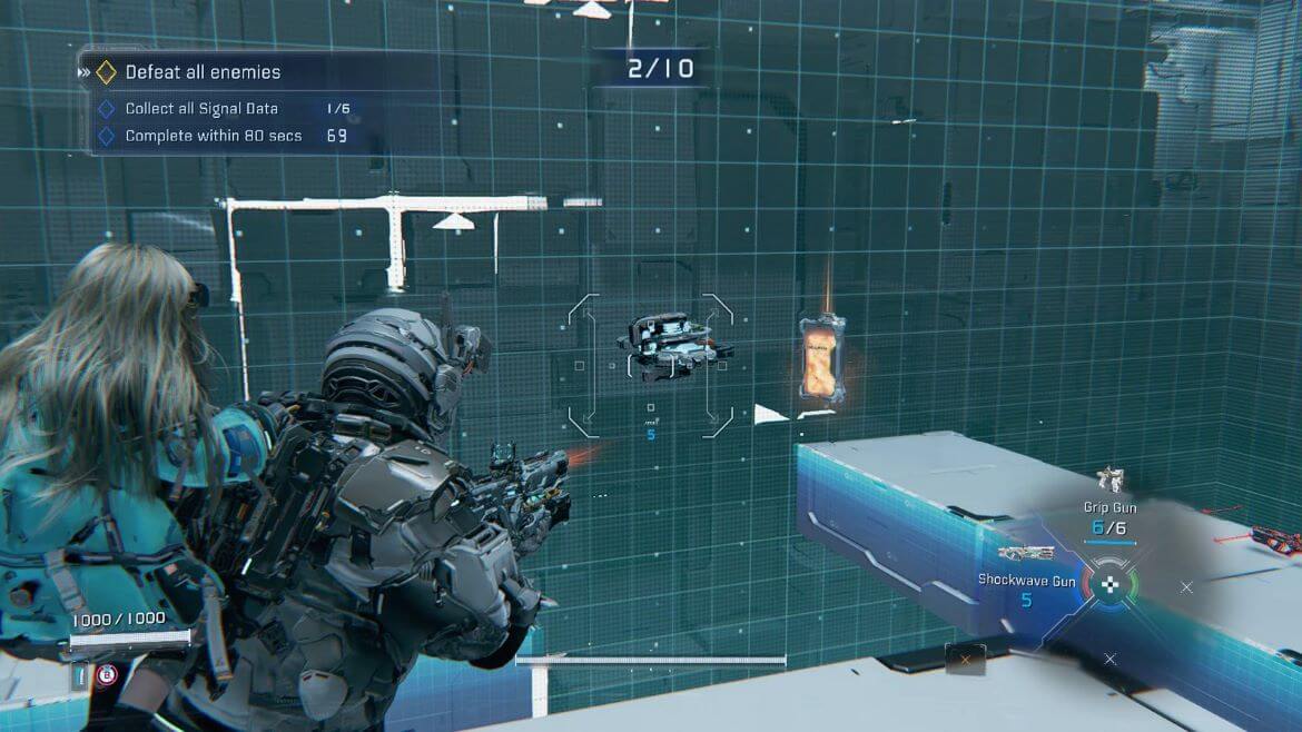 Бой с дронами в тренировочной симуляции