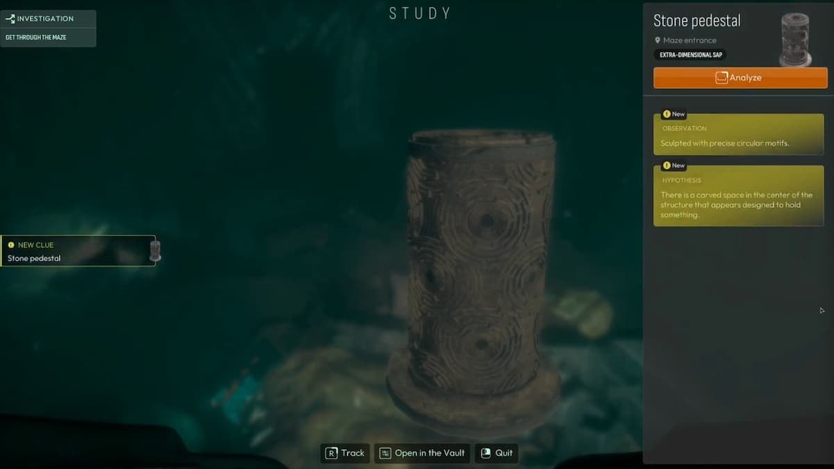 Изучите тотем и табличку рядом с ним