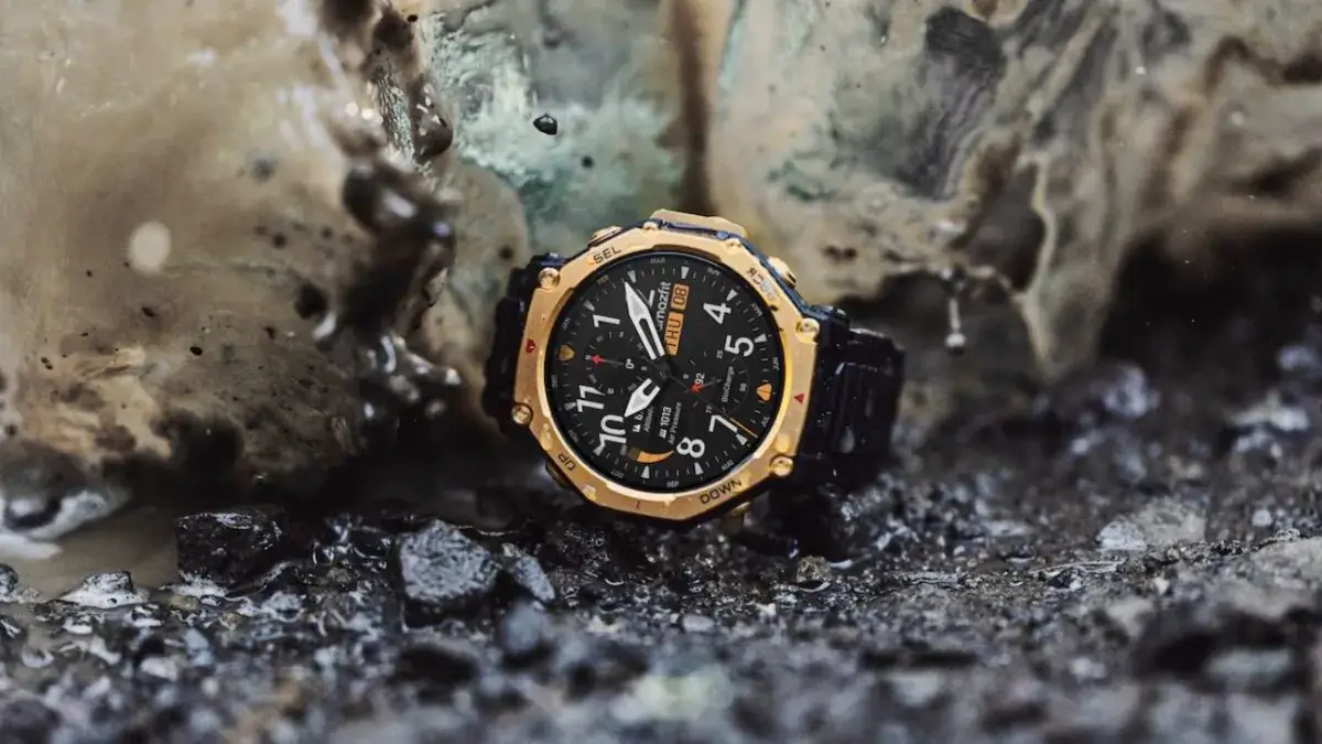 Amazfit TRex 3 Amazfit T Rex 3 в грязи