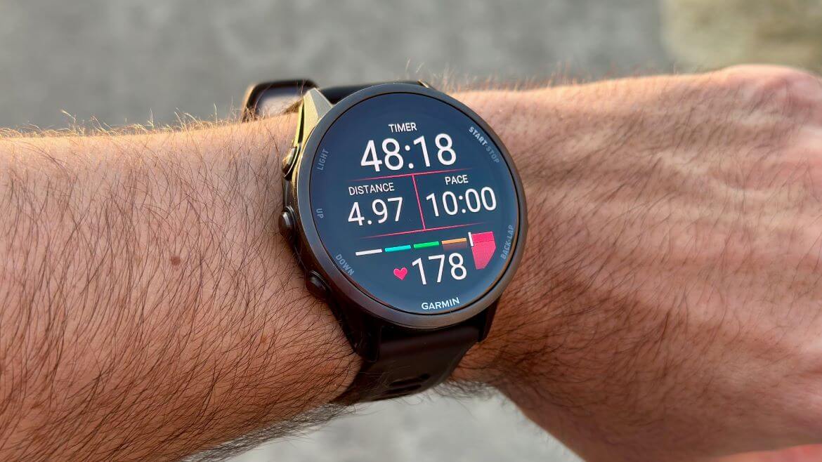 Garmin Forerunner 970 с отслеживанием расстояния