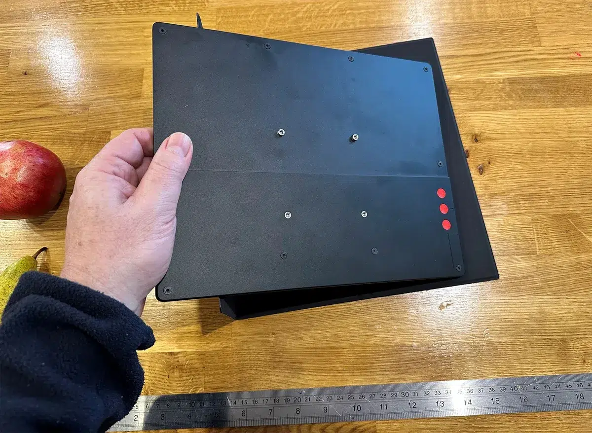 Изображение к статье: Modos показала 13,3-дюймовые e-paper мониторы: от $599 до Flow с тачем