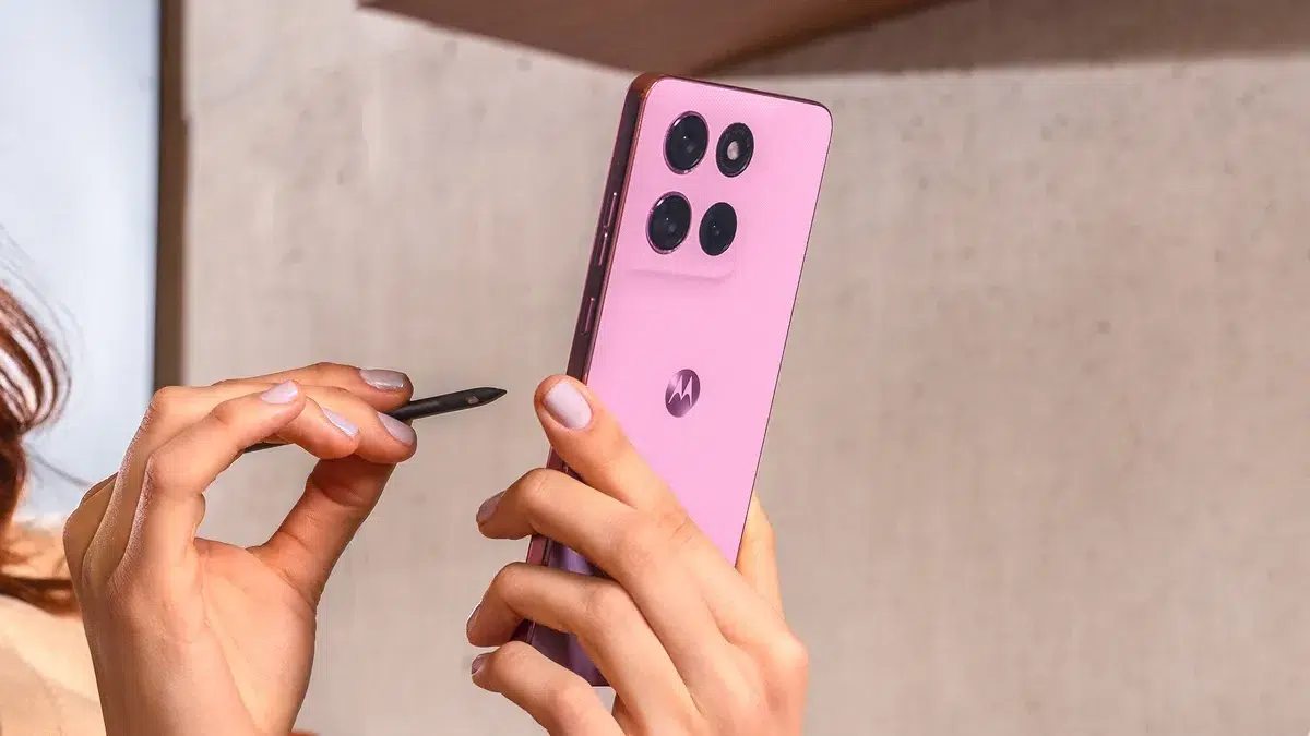 Изображение к статье: Moto G Stylus (2026) подорожал до $499, но получил набор аксессуаров