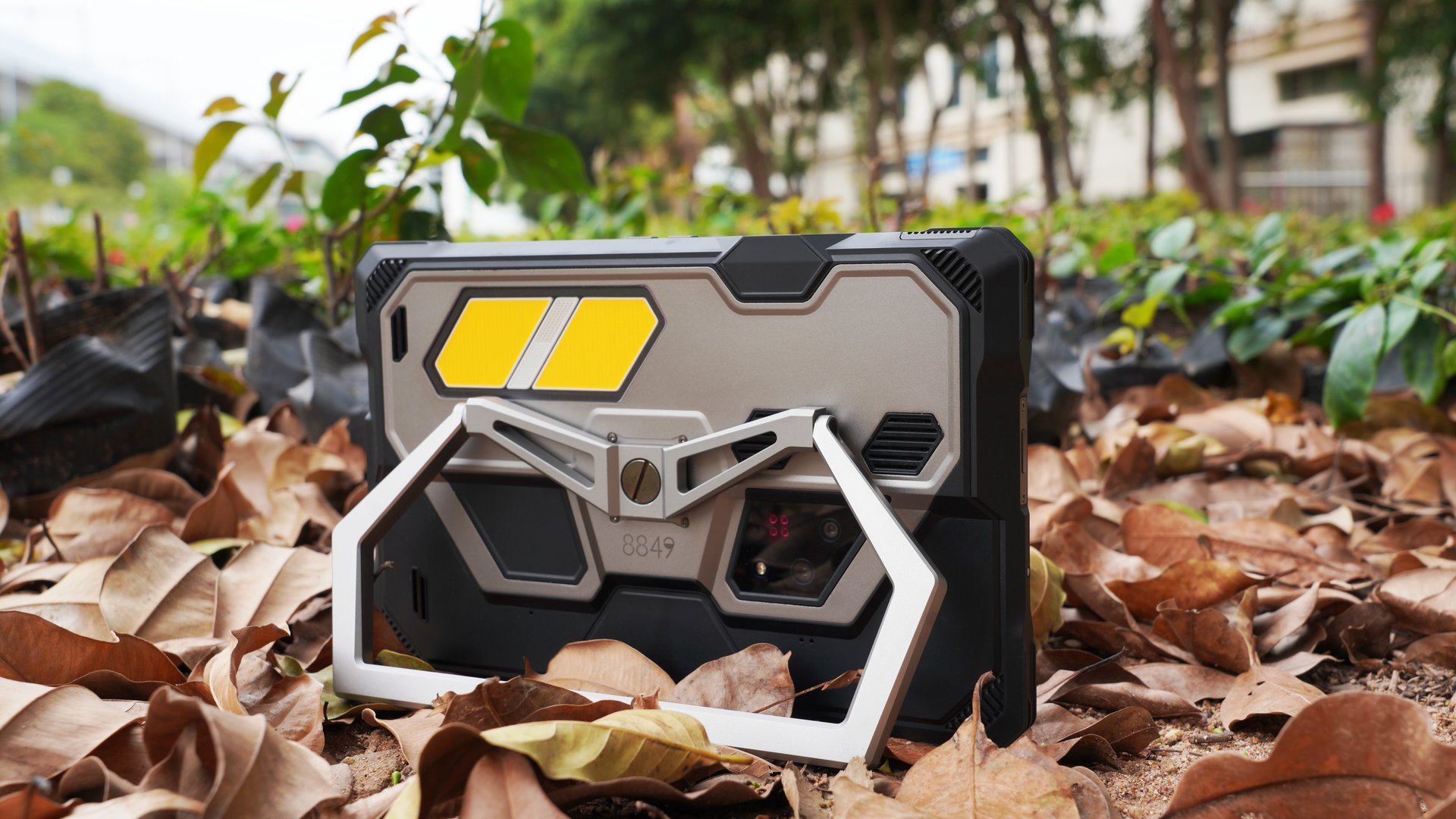 8849 TANK Pad Ultra защищённый Android планшет с проектором за $599