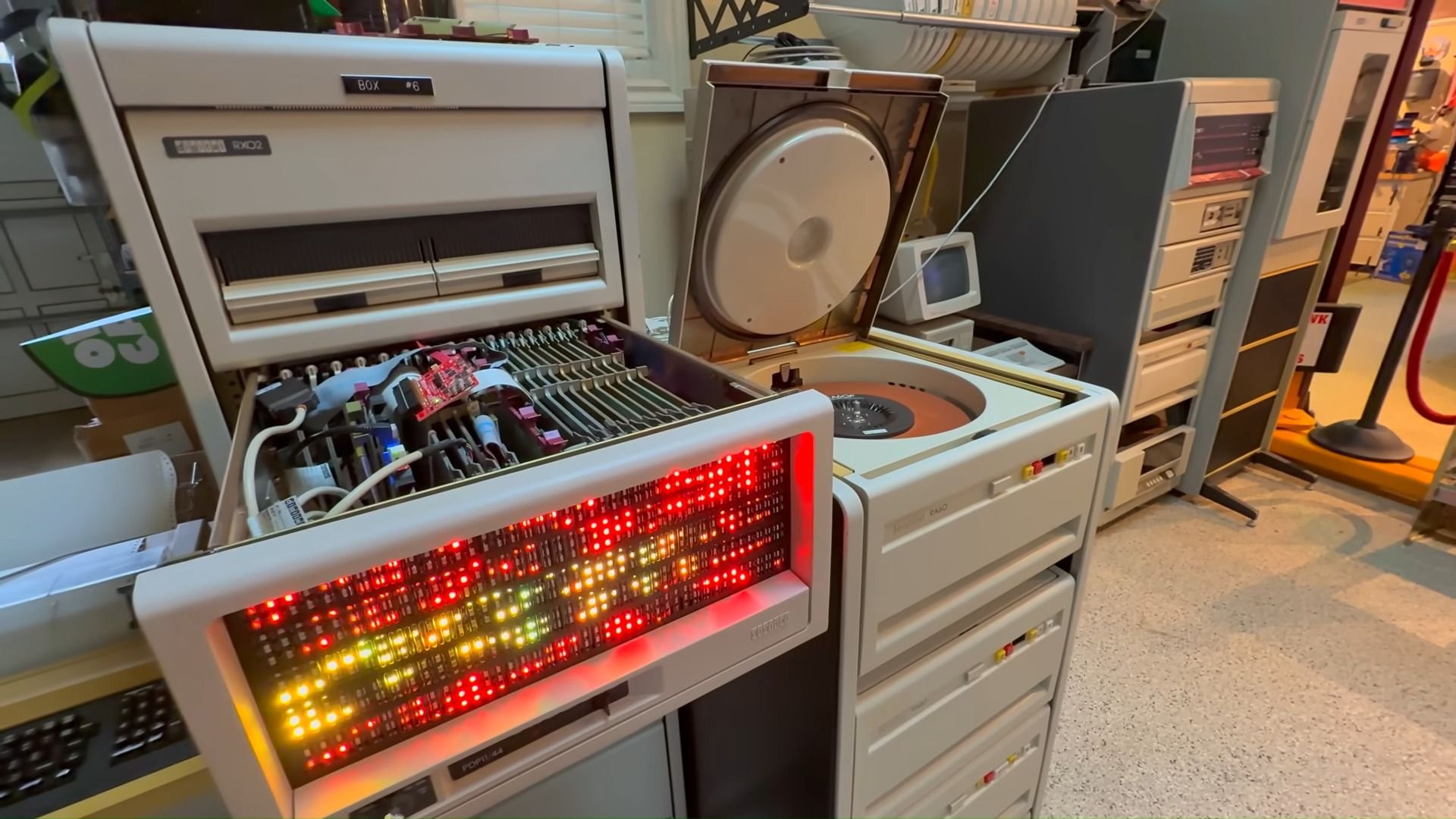 Трансформер на PDP 11 AI запустили на 6 МГц и 64 КБ RAM