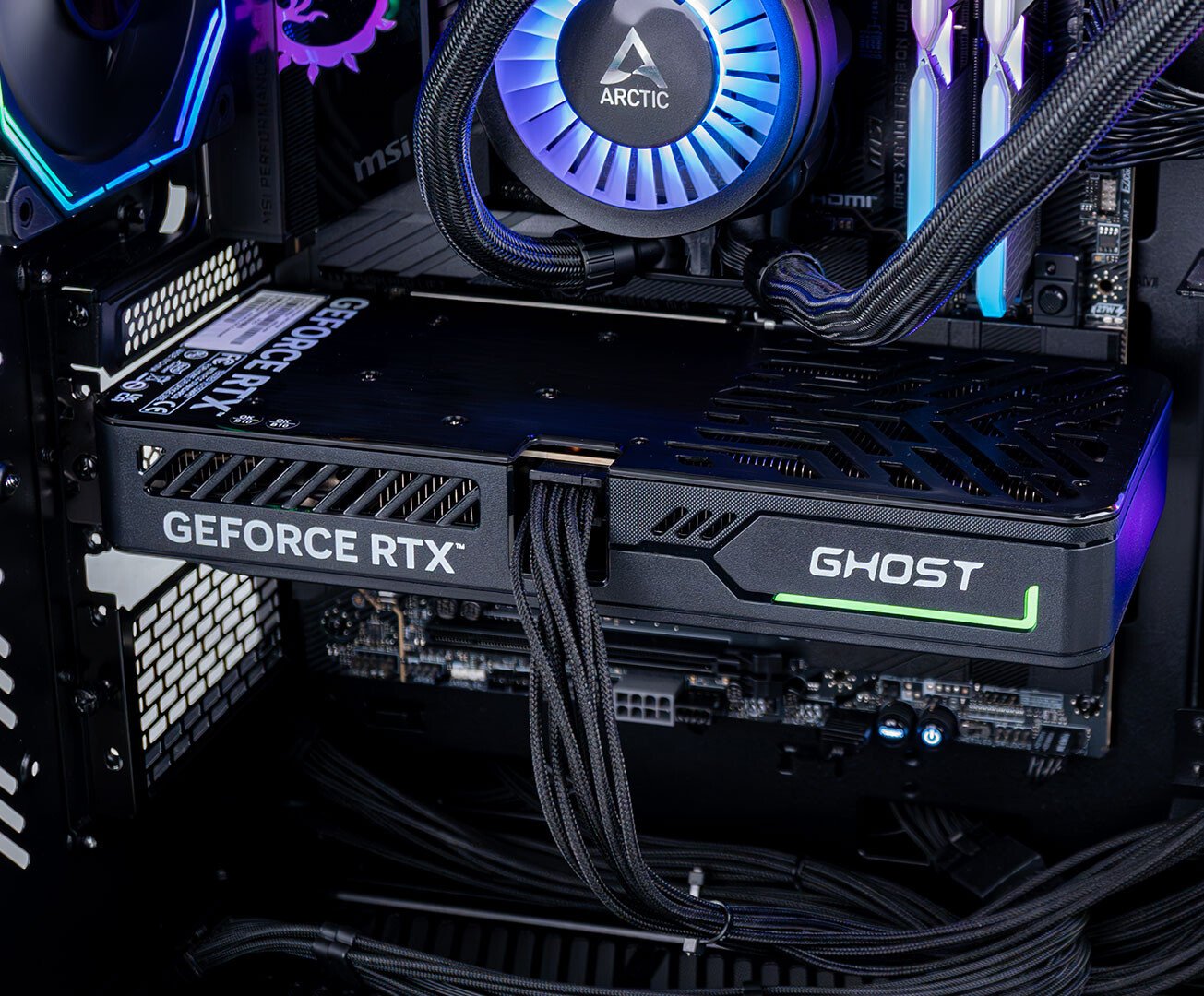 Утечка RTX 5060 и 5060 Ti могут получить 9 ГБ и шину 96 бит