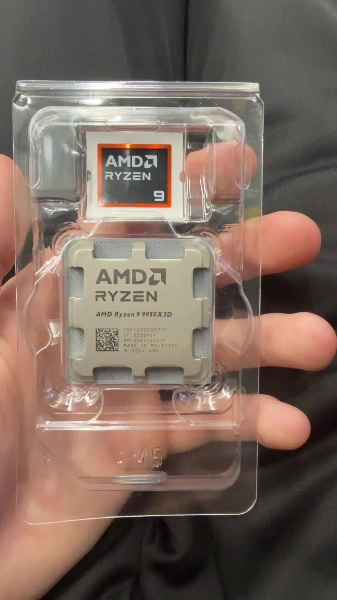 Изображение к статье: Покупатель получил &laquo;крышку&raquo; Ryzen 9 9950X3D без самого CPU