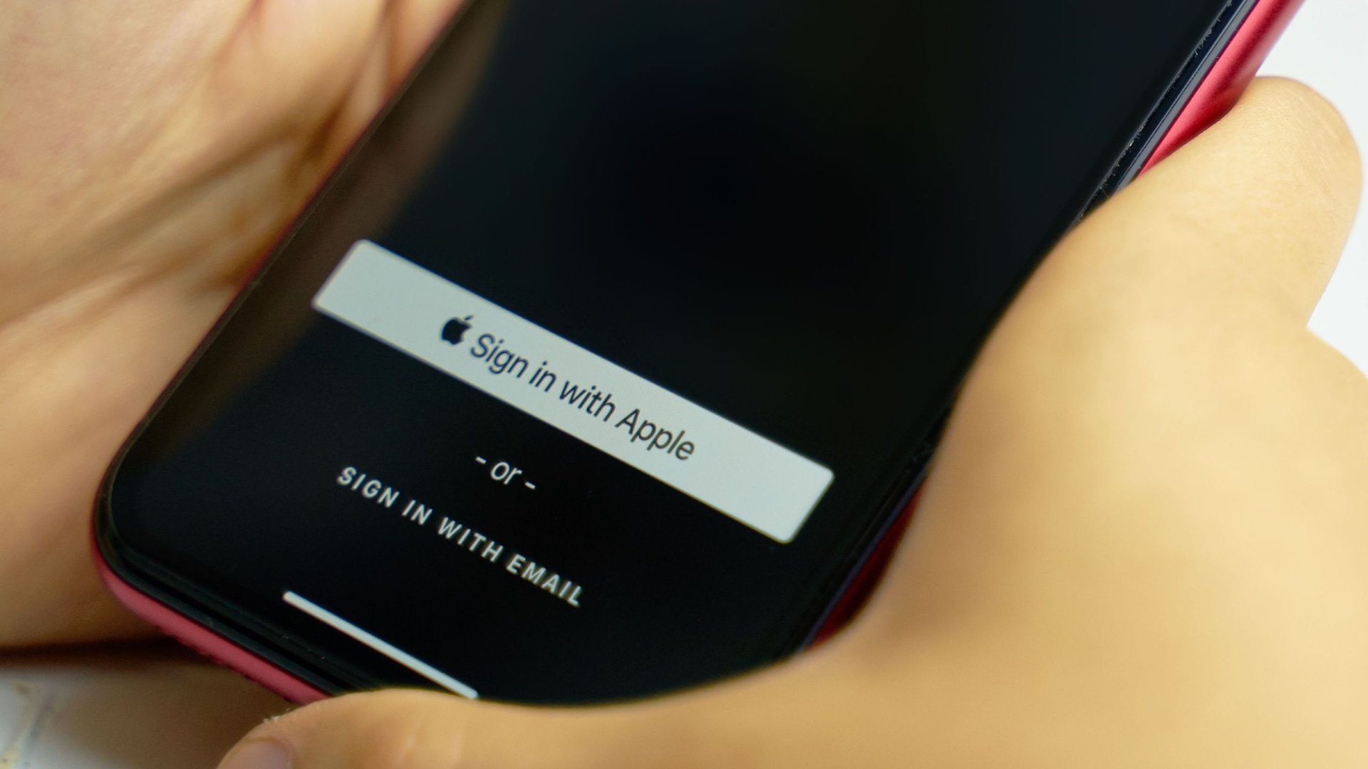 Мошенники шлют фейковые алерты Apple письмо приходит с emailapplecom