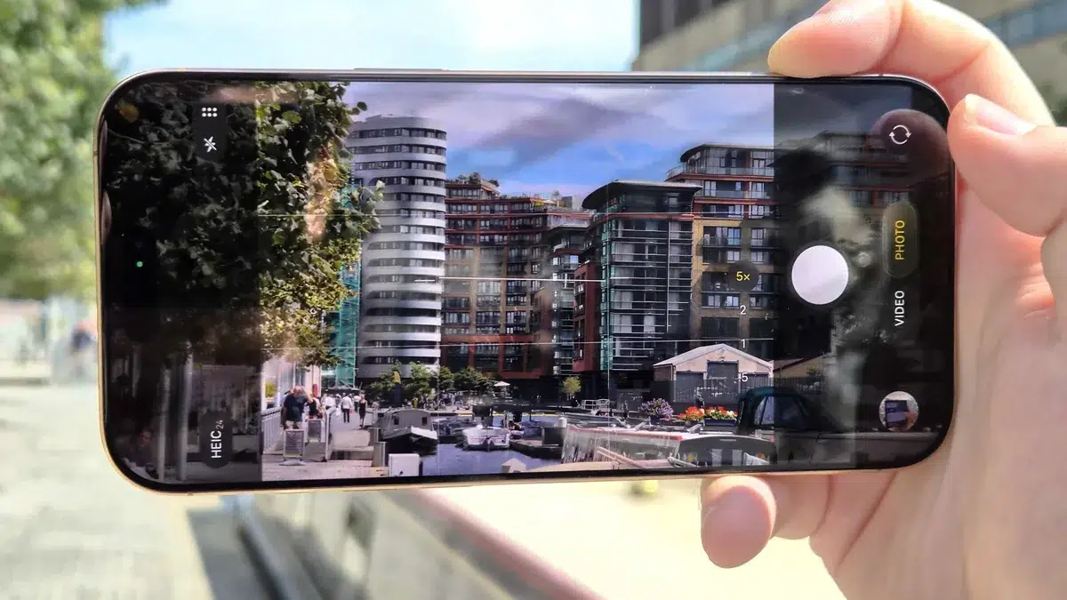 Изображение к статье: iOS 27 получит ИИ-редактор фото: Enhance, Extend и Reframe