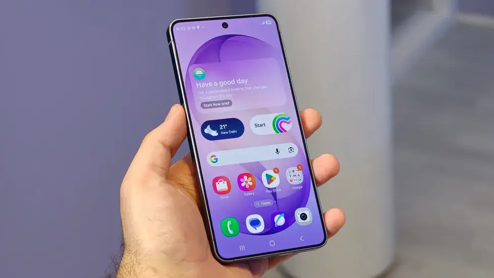 Дисплей Samsung Galaxy S26 Ultra с домашним экраном One UI Дисплей Samsung Galaxy S26 Ultra с домашним экраном One UI