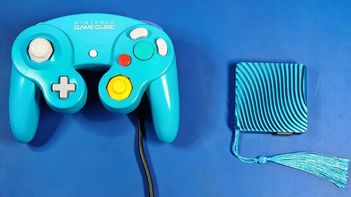 Изображение к статье: Энтузиасты собрали GameCube-брелок на «родном» железе Nintendo