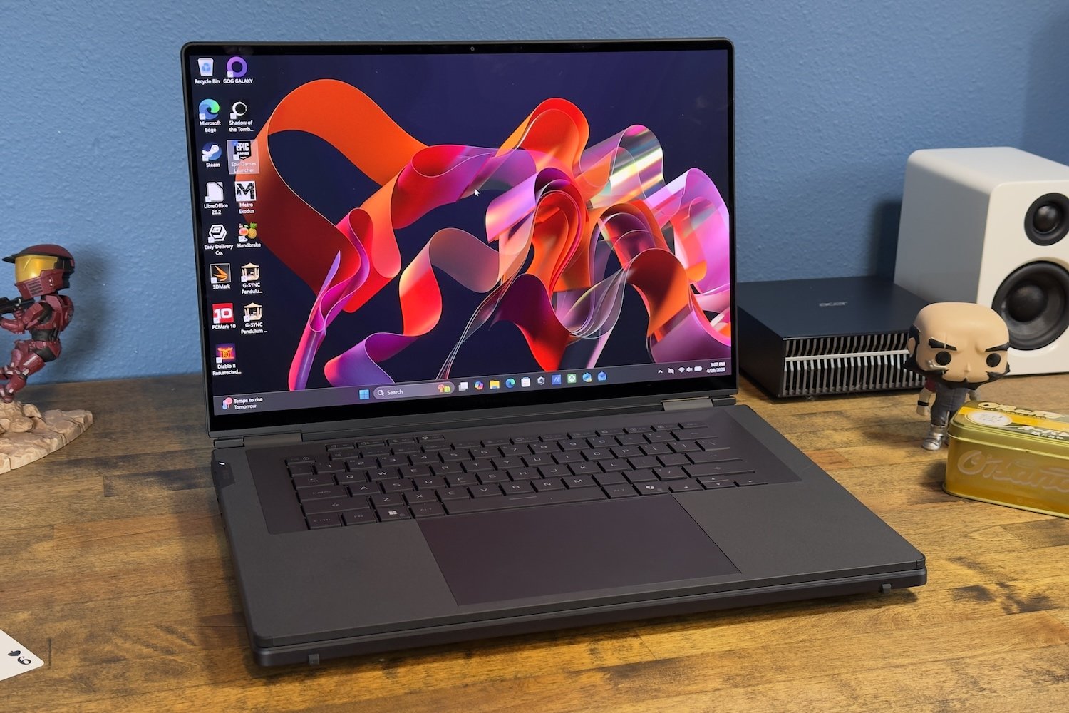 Asus ROG Zephyrus Duo два OLED экрана и RTX 5090 за $5 499
