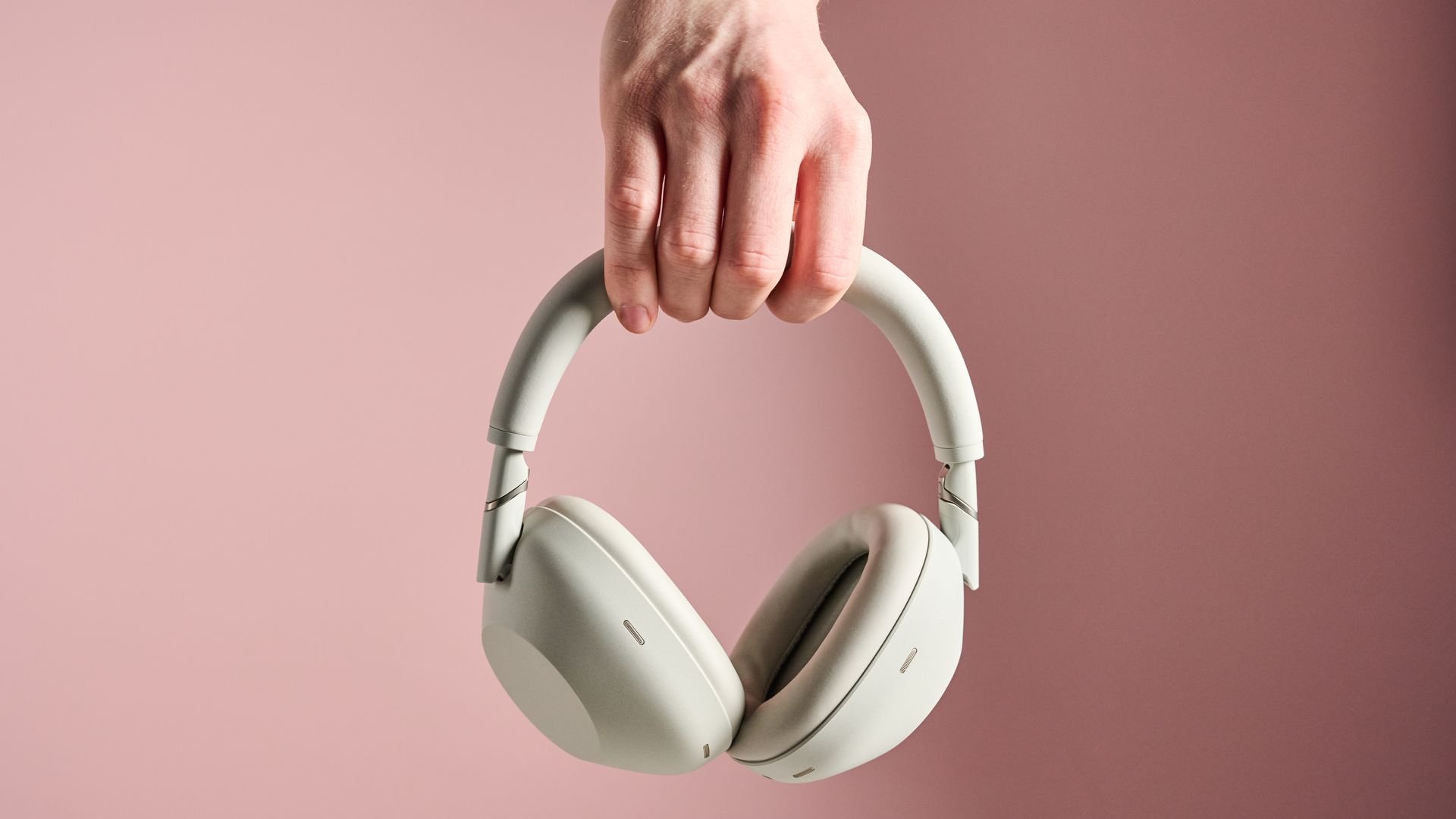 Sony намекает на WH-1000XX The ColleXion: цена до €629