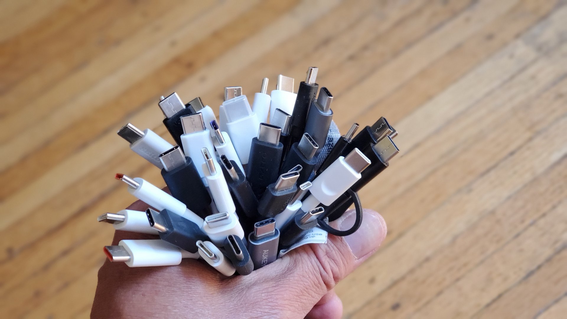 PCWorld назвал 6 ловушек при покупке USB C кабеля