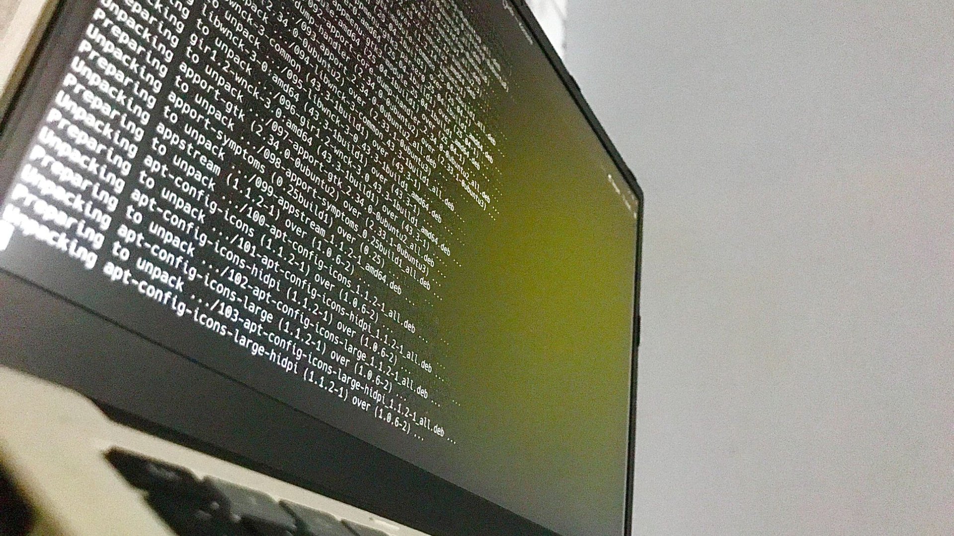 Линус Торвальдс AI репорты сломали приватную рассылку Linux